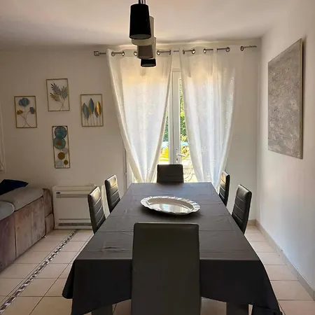Villa Collias *